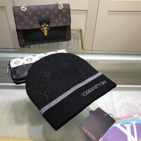 louis vuitton cap schwarz|louis vuitton skull cap.